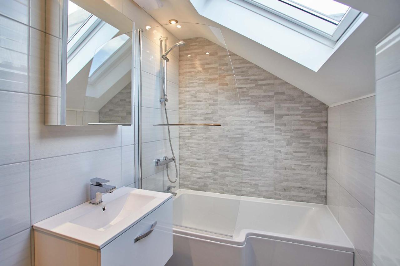 Host & Stay - The Penthouse, Hudsons Yard House Whitby Ngoại thất bức ảnh